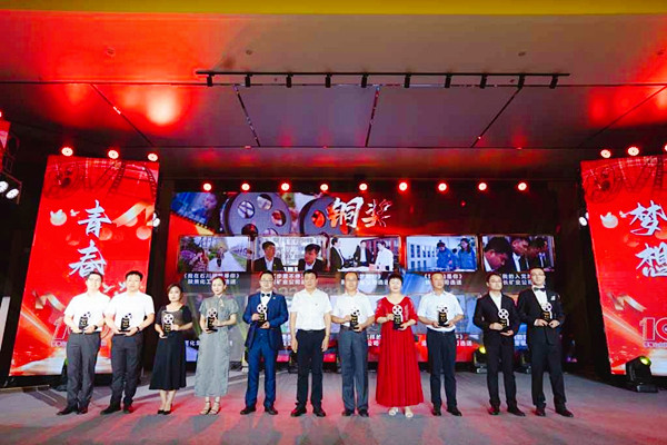 6——公司两部微电影在乐竞体育·(中国)官方网站第四届微电影大赛中获佳绩.jpg