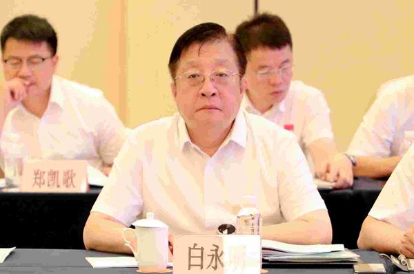 7——乐竞体育·(中国)官方网站矿业党委书记、董事长白永明出席论证会_副本.jpg