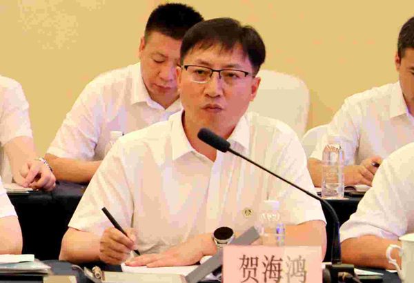 8——乐竞体育·(中国)官方网站矿业副总经理贺海鸿汇报工程实验方案_副本.jpg